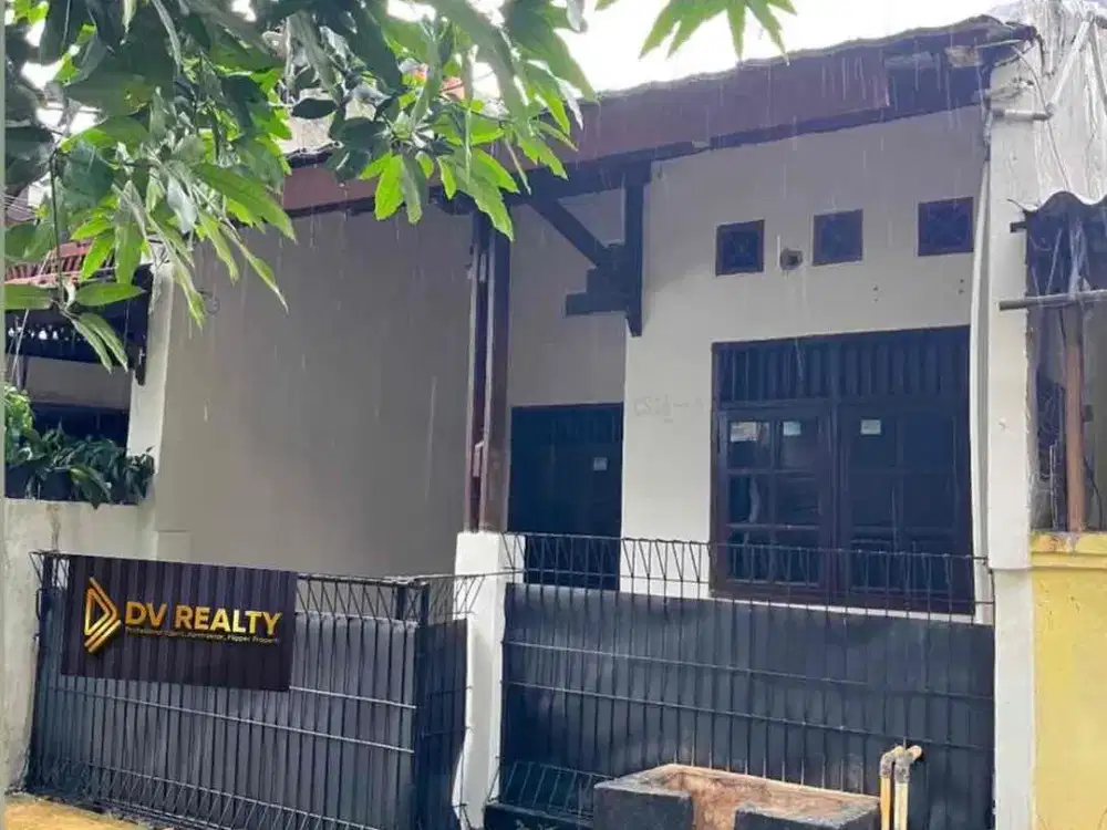Dijual Rumah Kranggan Permai Cibubur, Harga Miring Bangunan 1,5 Lantai Mezanine
