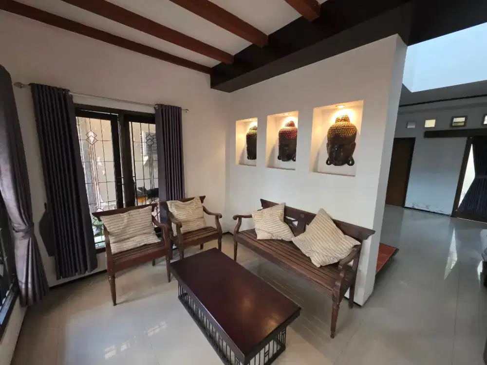 Premium 3BR All En-Suite Bathrooms Mertanadi Kerobokan - Owner Sale BU