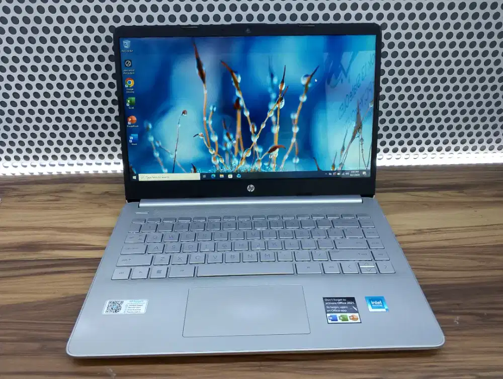 Hp 14s intel celeron N4500 8GB 256GB 14inch