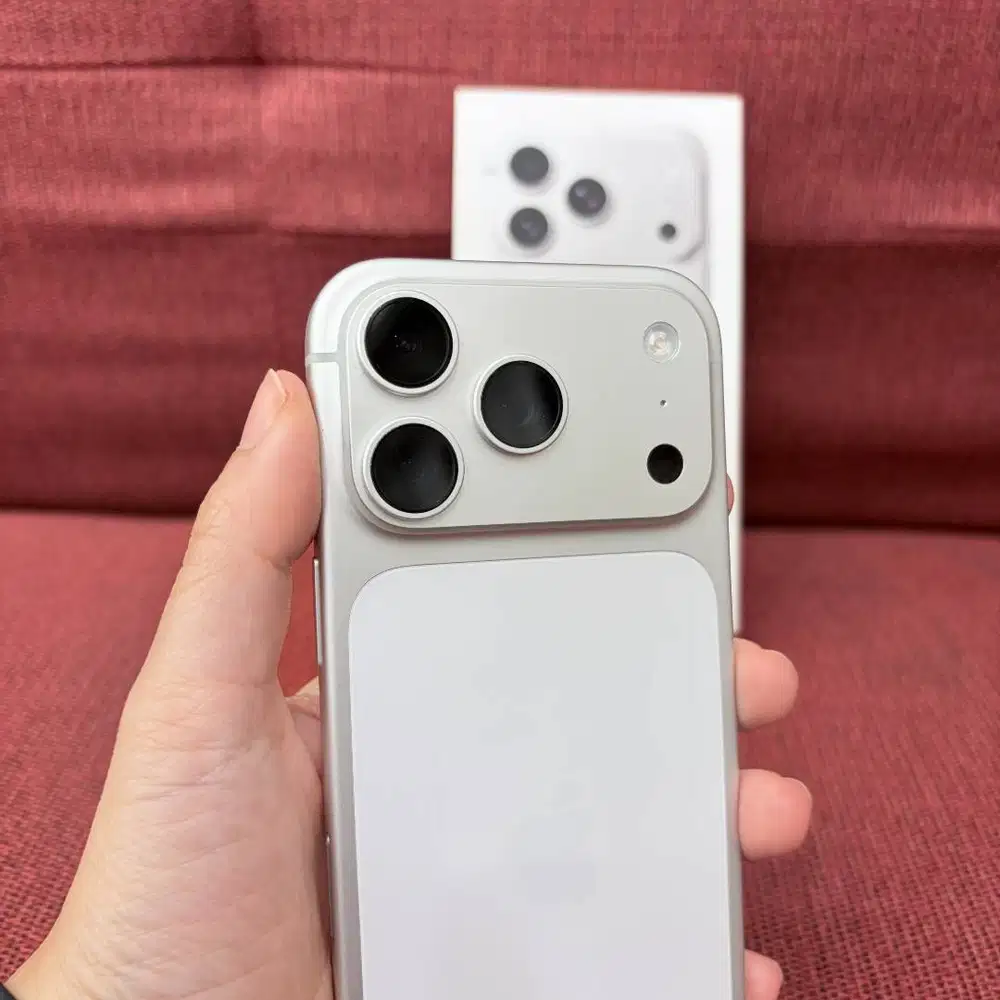iPhone 17 Pro 256GB Fullset Silver second iBox Garansi aktif