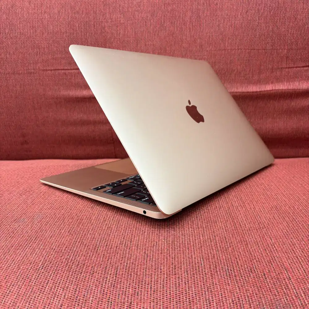MacBook Air 13 inch 2020 chip M1 RAM 8/256GB