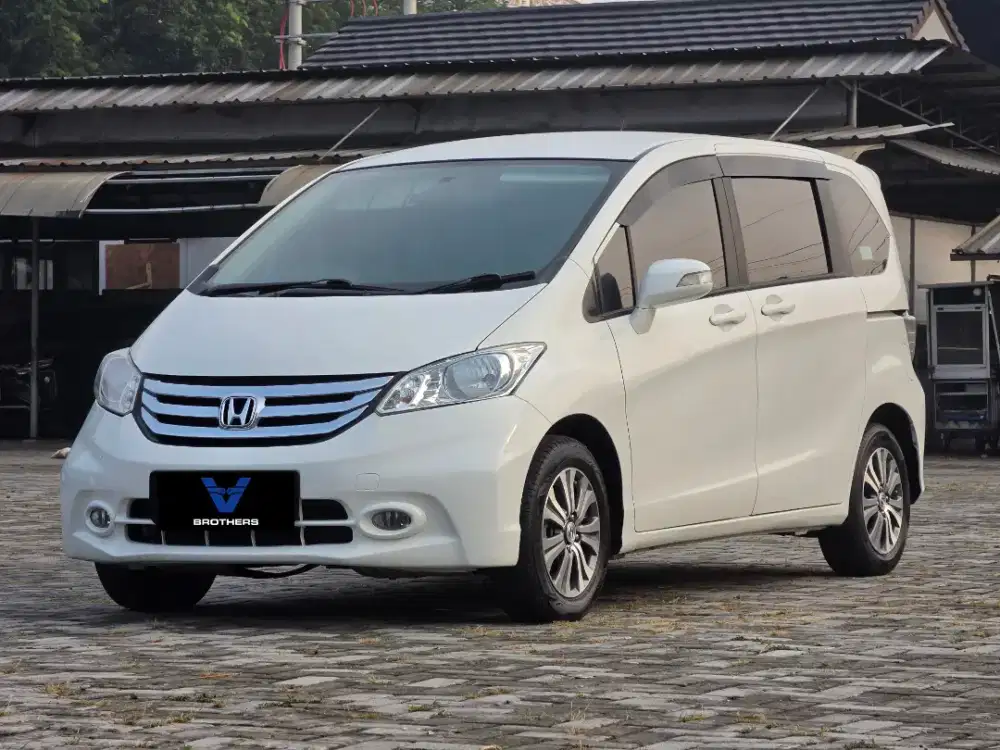 Honda Freed 2014
PSD 1.5 AT (TANPA DP) Garansi EXCLUSIVE 1 tahun