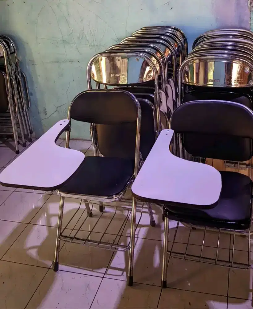 Kursi Kampus Rekondisi