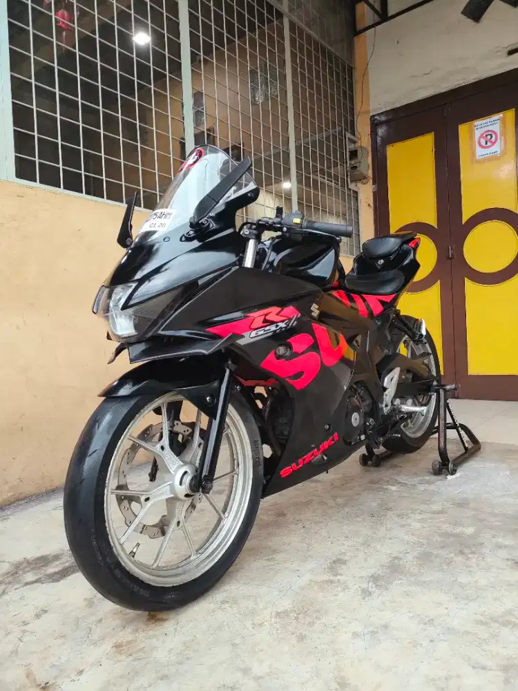 Suzuki GSX / GSX-R 150 Keyless 2017, Black Premium Metalic, Unit Mulus