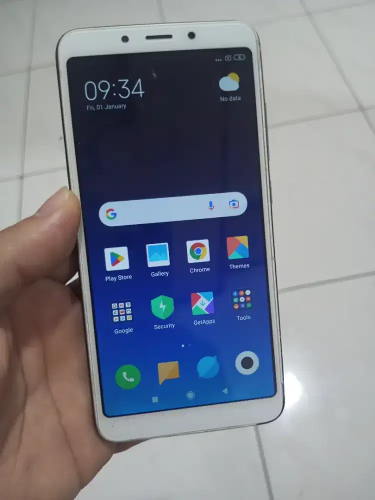 Mi 6A ORI 16Gb/Ram2Gb/4G.Mulus-Golden ponsel
