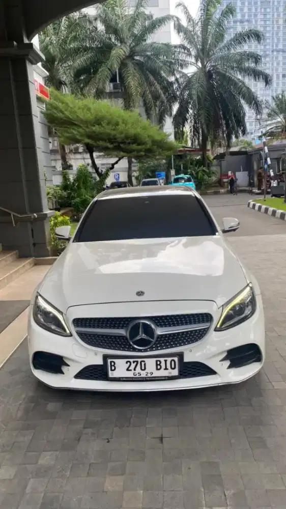Mercedes Benz C300 A/T (W205)