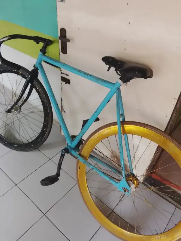 Sepeda fixie local