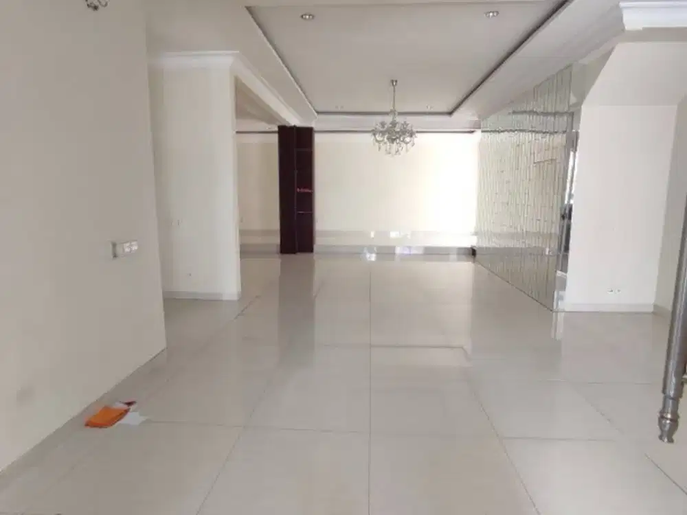 RUMAH PAKUWON INDAH DKT VBR DAN LARIZWOOD GRANADA