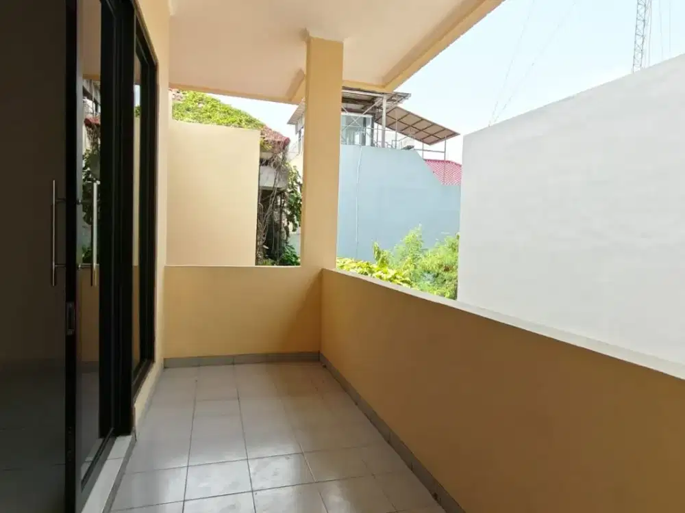 Disewakan rumah pik 1 phinishi semi furnish hadap utara harga masih bisa di nego,survey kapan pun bisa