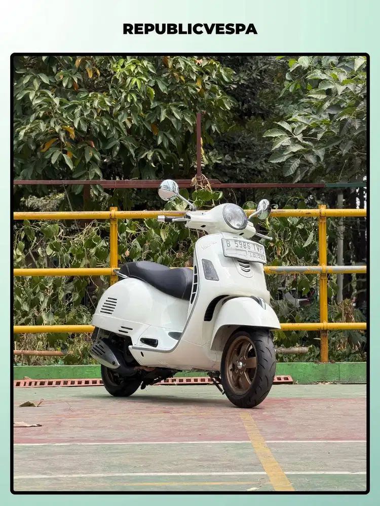 TERMURAH PIAGGIO VESPA GTS 150 3V IE TH 2014 WARNA MONTE BIANCO