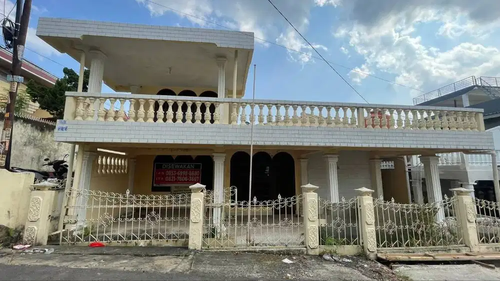 Disewakan Rumah Jalan Way Hitam Demang Lebar Daun Palembang