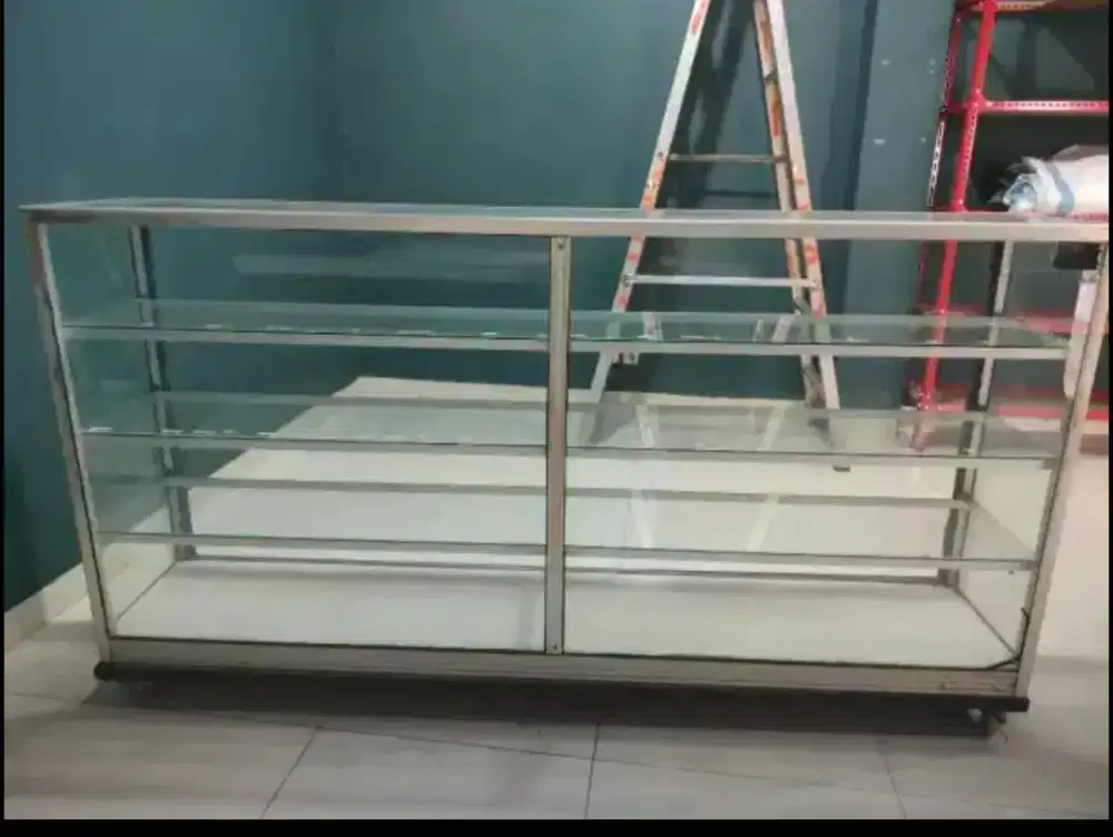 DIJUAL Etalse Kaca 2 pintu 4 tingkat