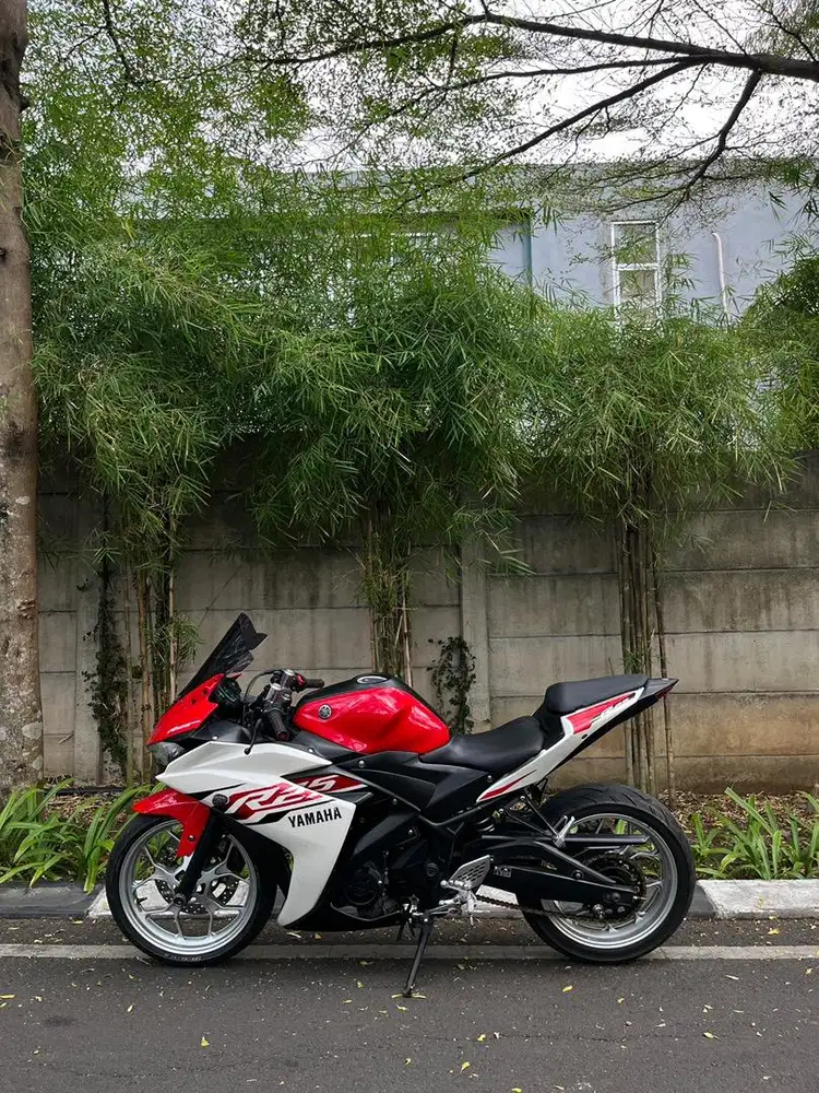 Yamaha R25 2015