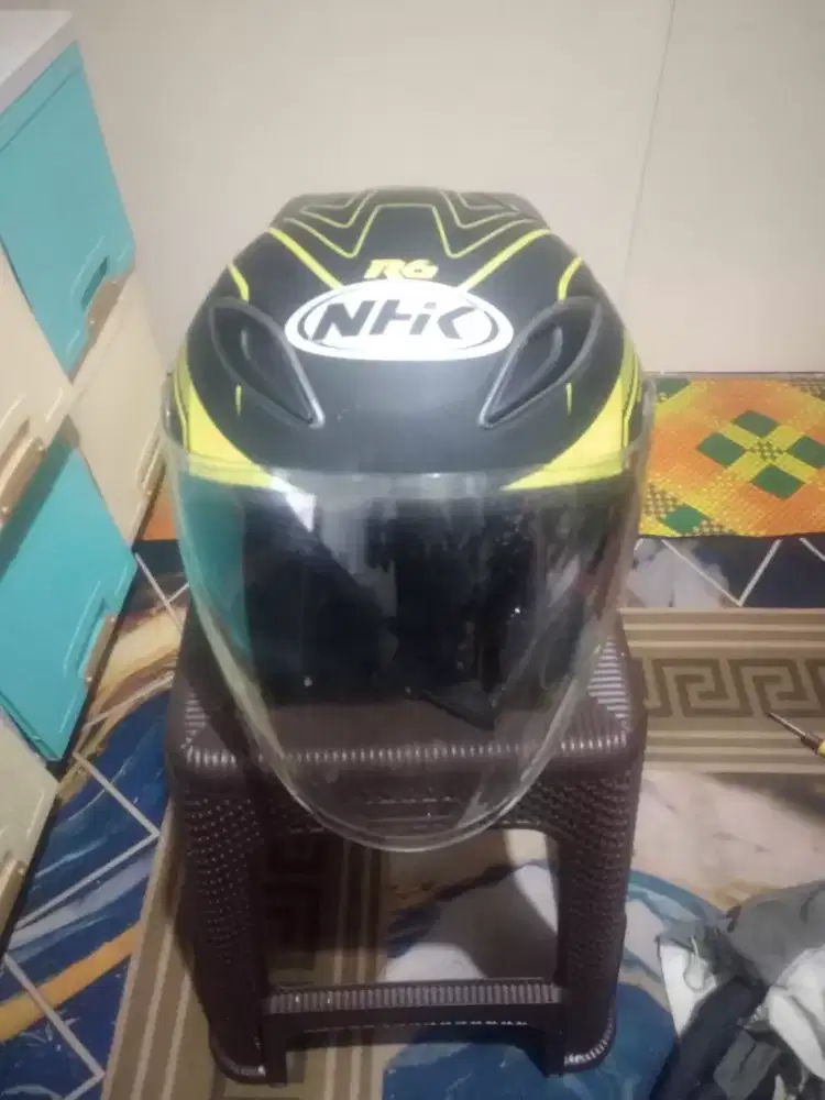 Helm NHK R6 Size M