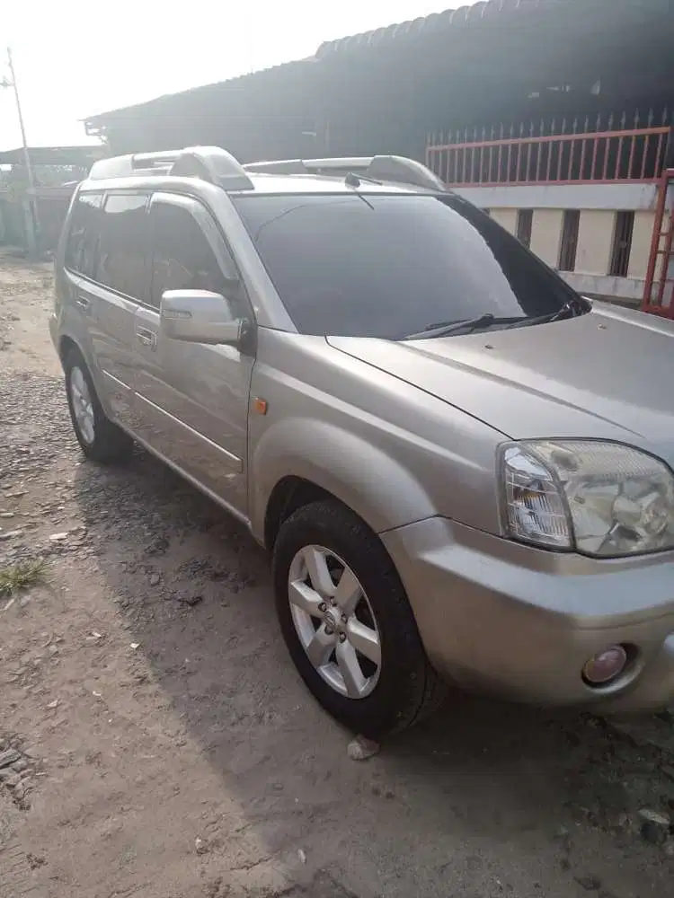 Nissan X-Trail 2005 Bensin