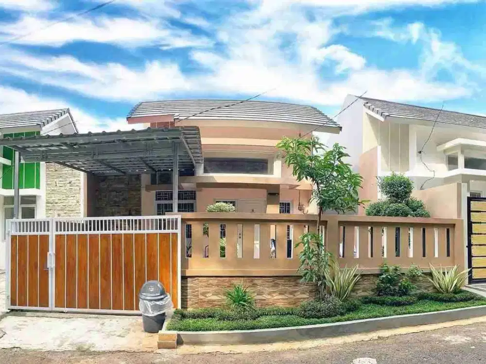 Dijual Cepat Rumah siap huni dalam komplek nyaman dan Strategis di Cibubur