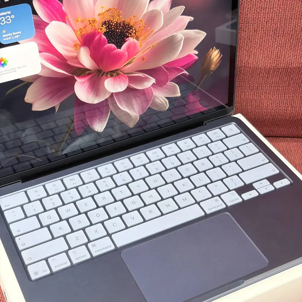Macbook Neo A18 Pro RAM 8/256GB second iBox Garansi ON