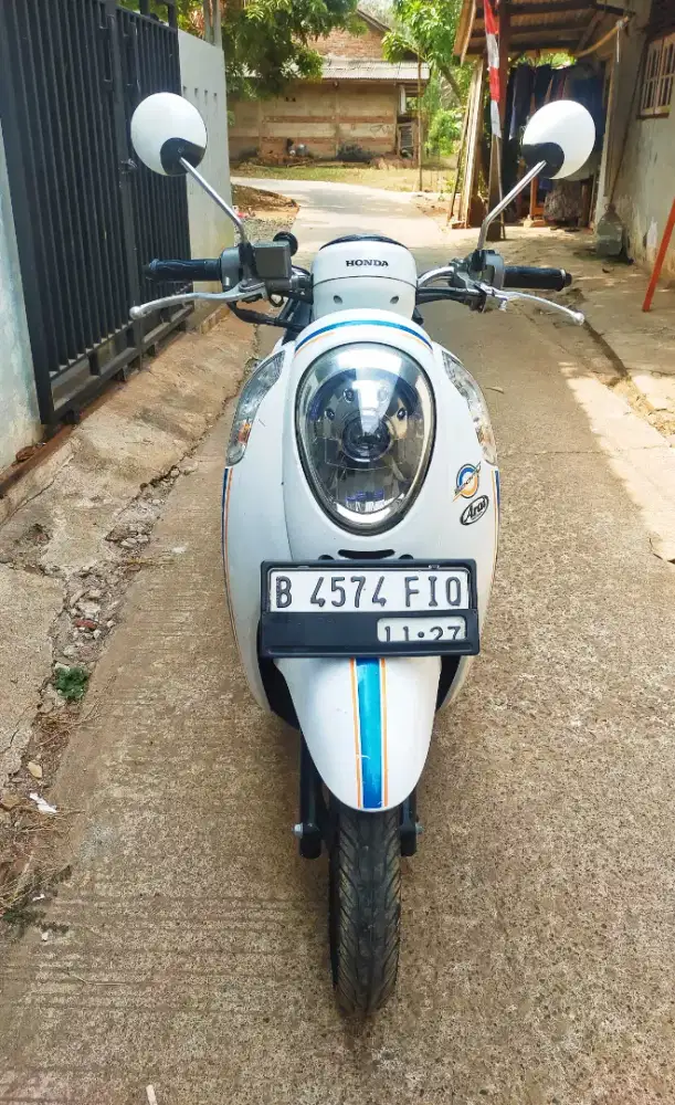 Honda scoopy iss 2027