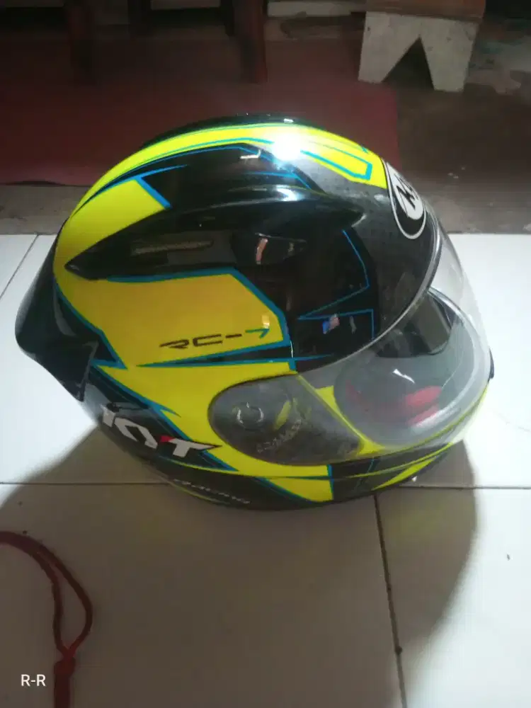 Helm fullpes KYT