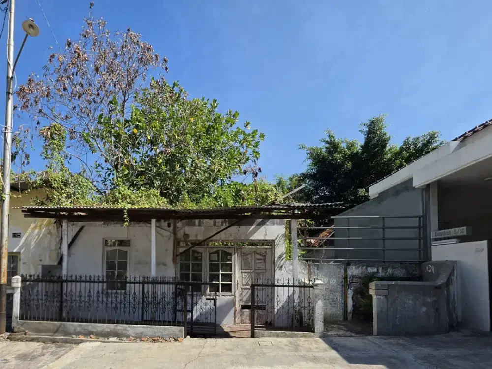 Dijual Rumah Hitung Tanah Tengah Kota Semarang bentuk tanah ngantong model L dekat UPGRIS, perkantoran cocok untuk kost