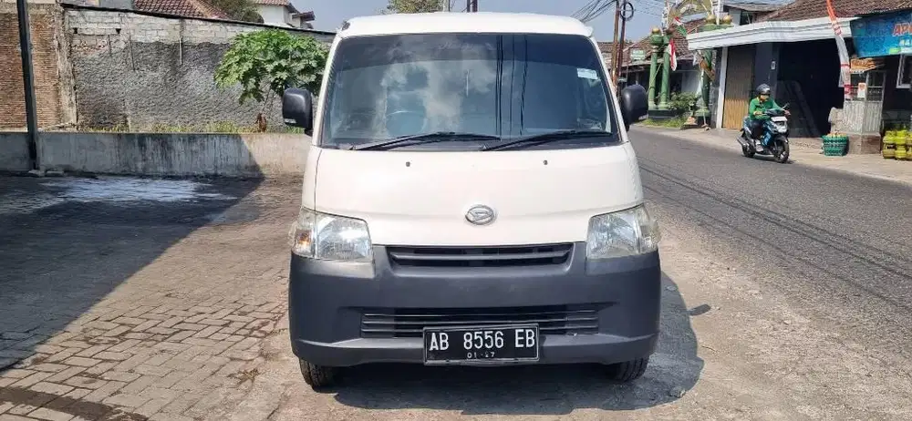 Grand max blind van 1.3 AC