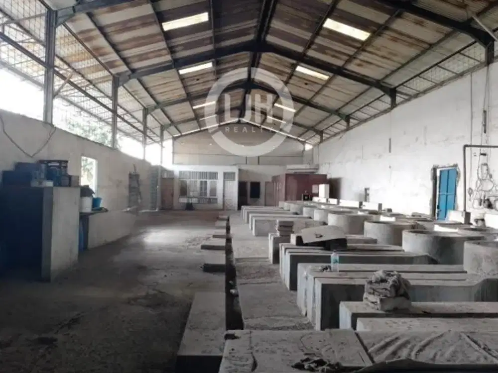 Gudang di Daerah Pergudangan Narogong Bekasi Jawa Barat