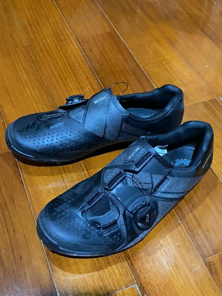 Sepatu cucling indoor Shimano
