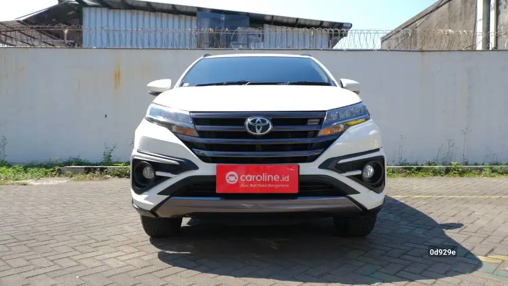 TOYOTA RUSH GR SPORT 1.5 AT 2023 PUTIH