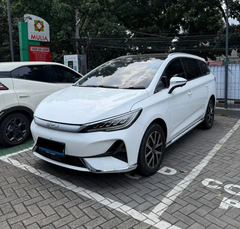 BYD M6 (KM 3rb) Superior Captain Seat EV