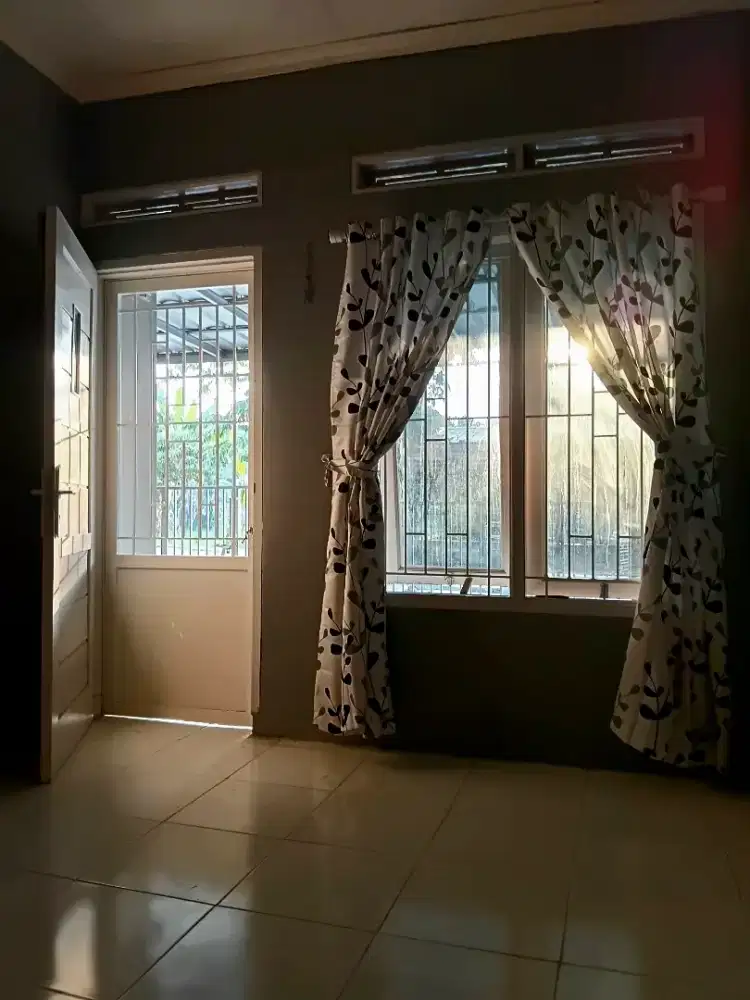 Disewakan rumah tinggal u.karyawan atau karyawati