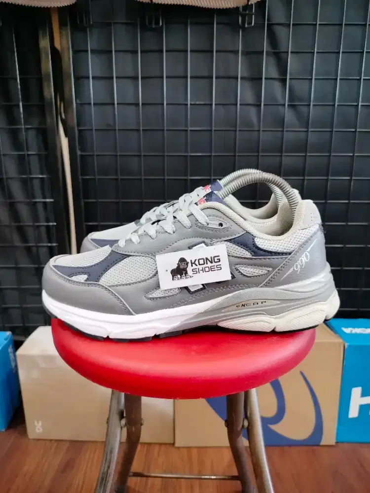 SEPATU NB 990 V3 ELEPHANT GREY NAVY