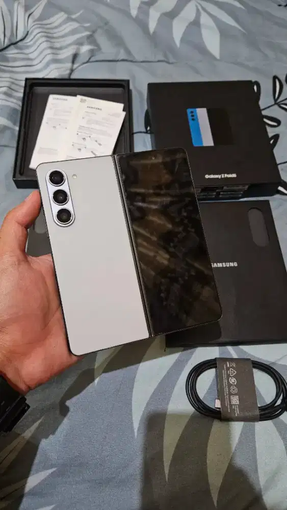 Samsung Z Fold 5 12/1TB Resmi SEIN