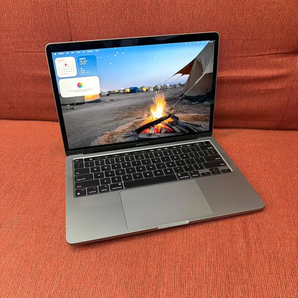 MacBook Pro 13 inch 2020 M1 8/256GB