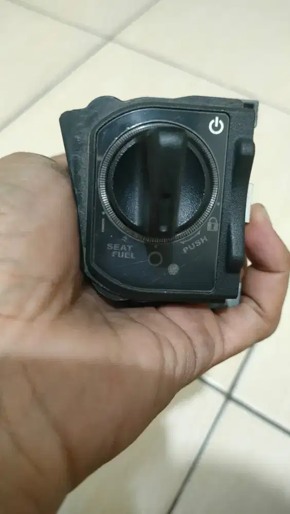 KUNCI KNOB PCX 160 K1Z