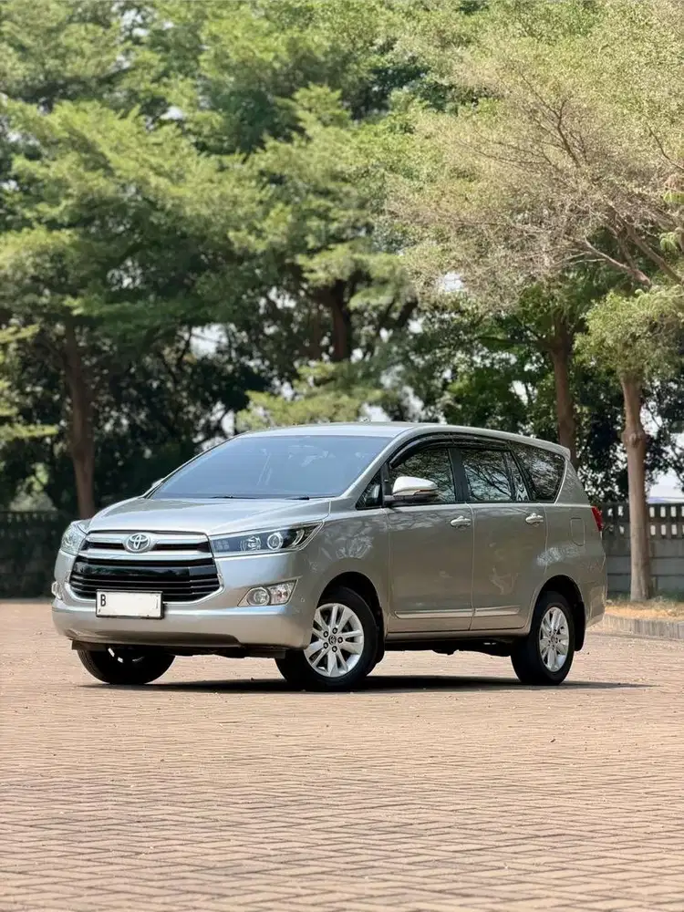 Innova Reborn Diesel 2.4 V A/T 2020