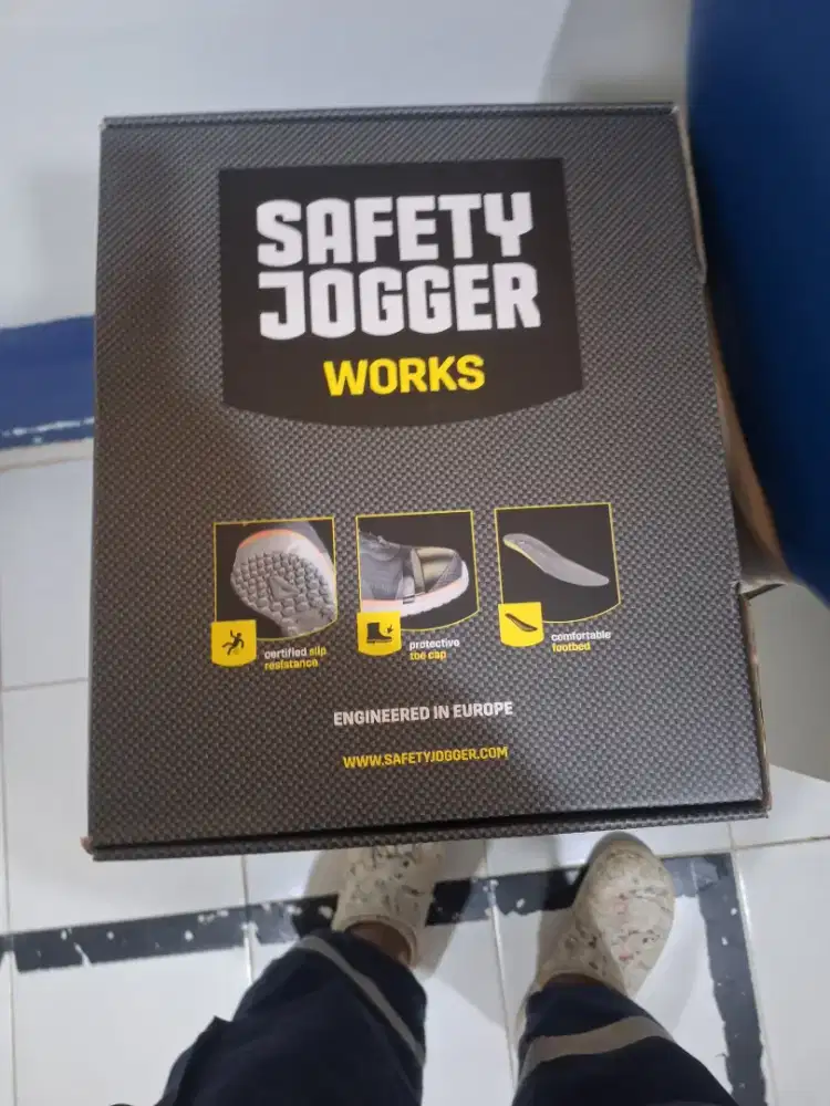 SEPATU SAFETY JOGGER