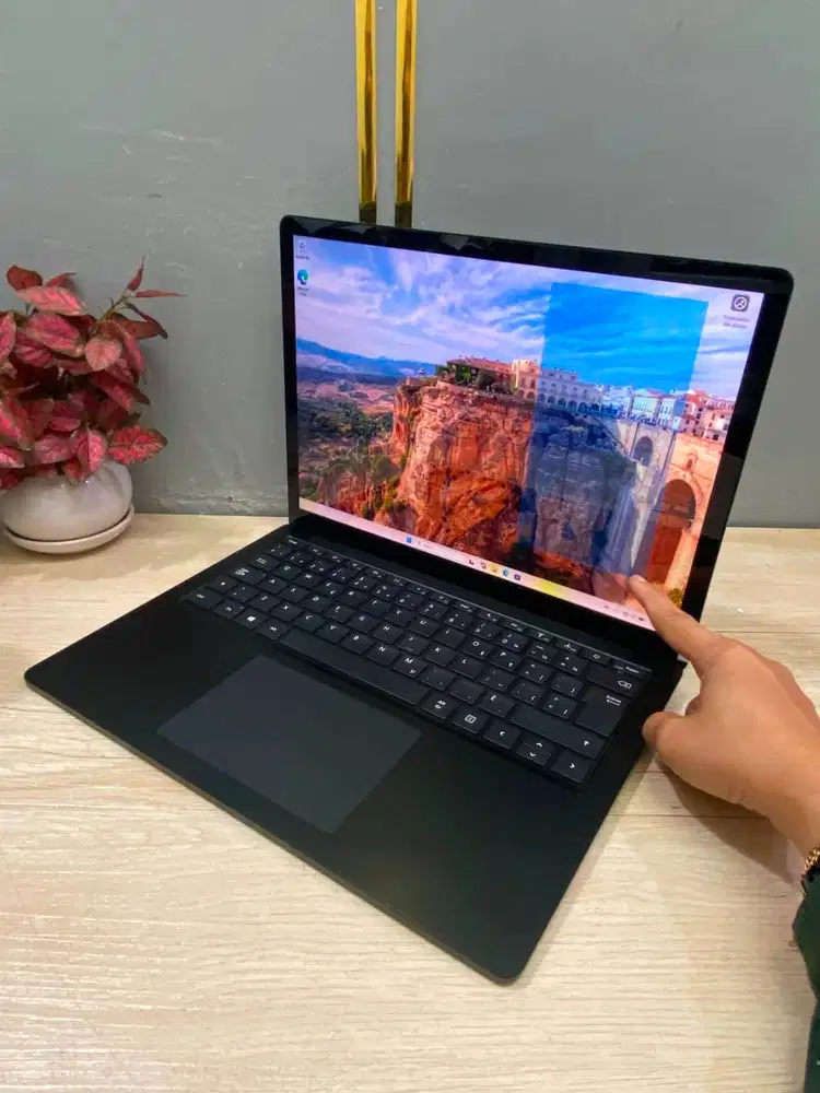 Microsoft Surface book 4 core i5 g11 ra16gb 512gb touch coding sekolah