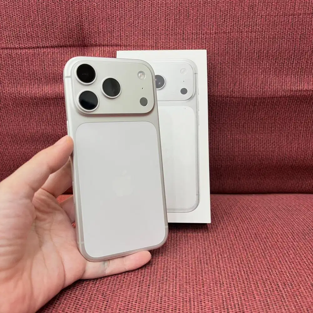 iPhone 17 Pro 256GB Silver Fullset iBox Garansi On