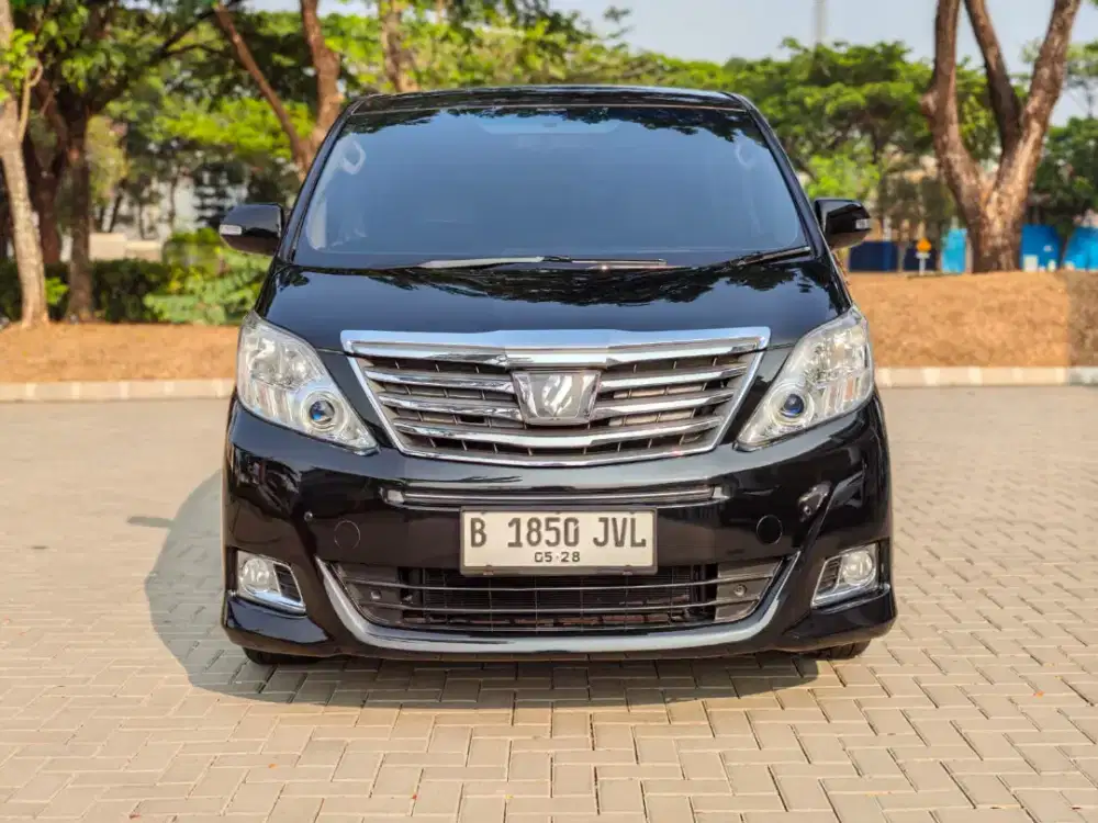 TOYOTA ALPHARD 2.4 X AT 2013 HITAM