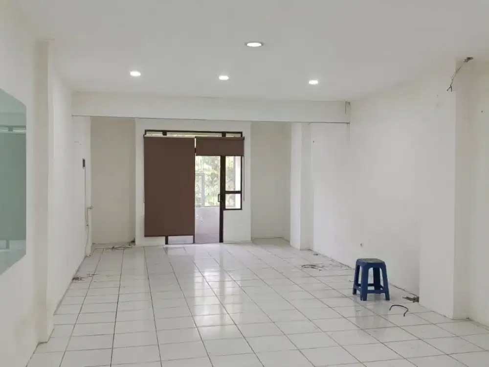 DiSewakan Ruko di Taman Palem Lestari