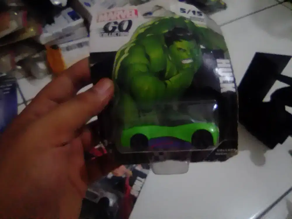 2 Miniatur mobil Marvel