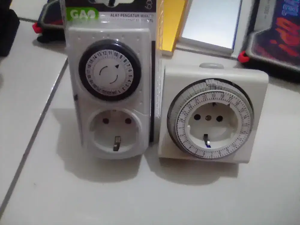 Colokan timer barang azko