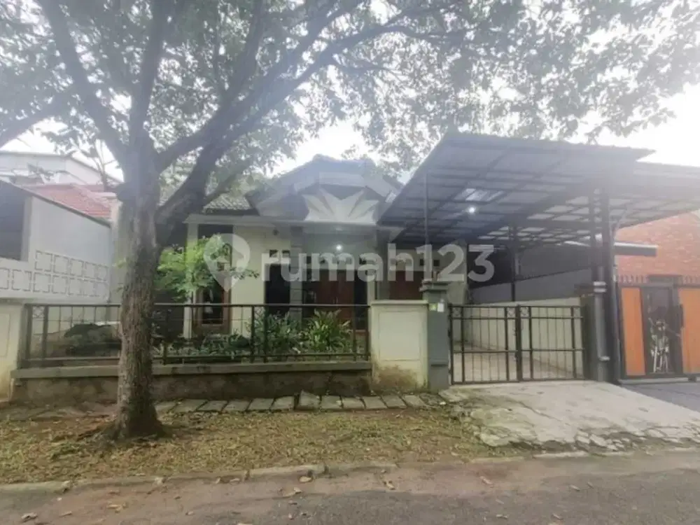 Strategis, Siap Huni Rumah di Kencana Loka Sektor Xii, BSD
