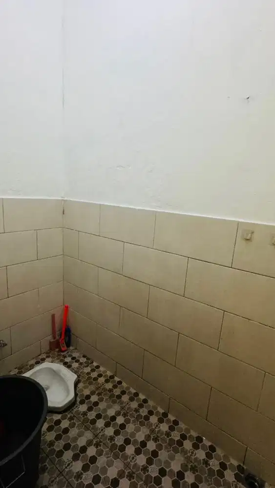 Di Kontrakan rumah