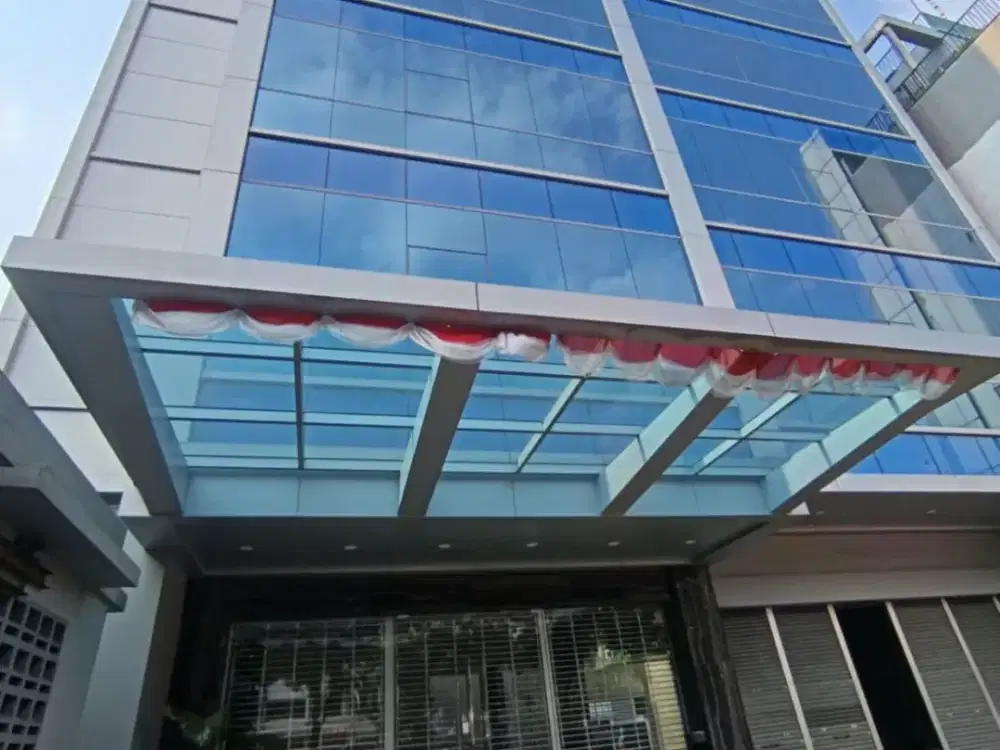 Gedung Strategis Tebet Jakarta Selatan – LB 1.800 M², 14 Toilet, Lift, Hydrant, Parkir 60 Kendaraan