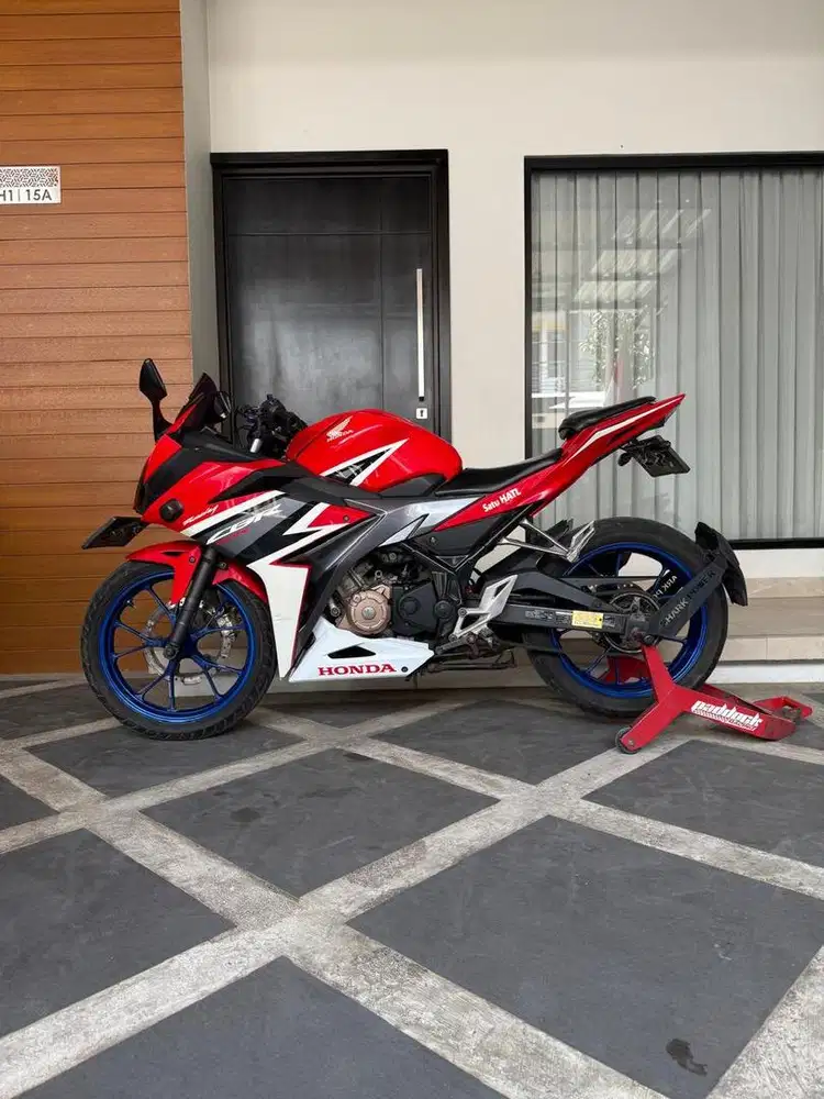 HONDA CBR 2019 PAJAK ON, PLAT DKI, SRT LGKP, MESIN ENAK SIAP PAKAI