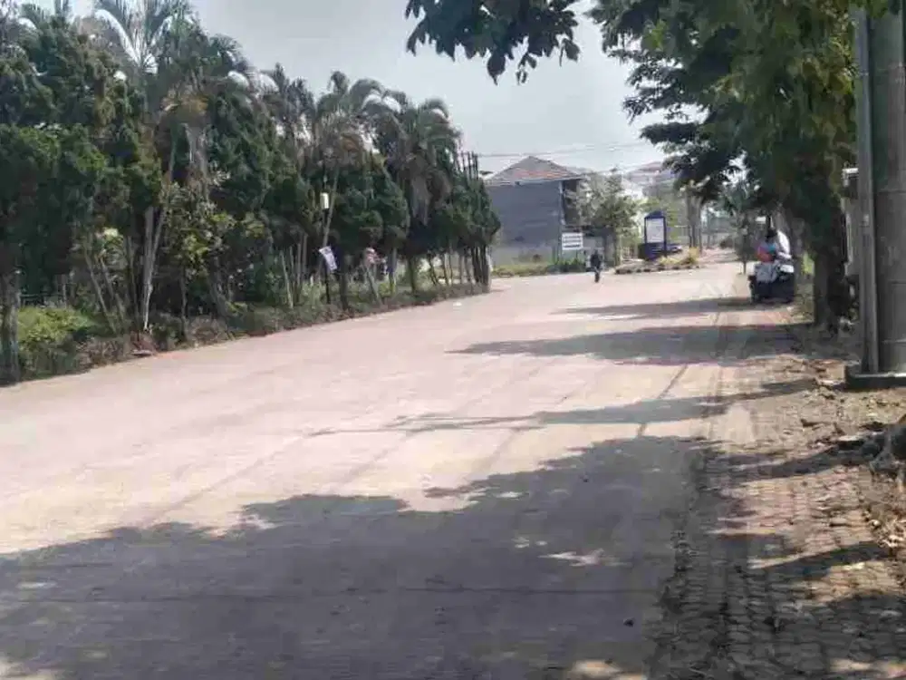 Jual Tanah hook Di Gede bage Posisi paling gepan dekat gerbang satpam perumahan