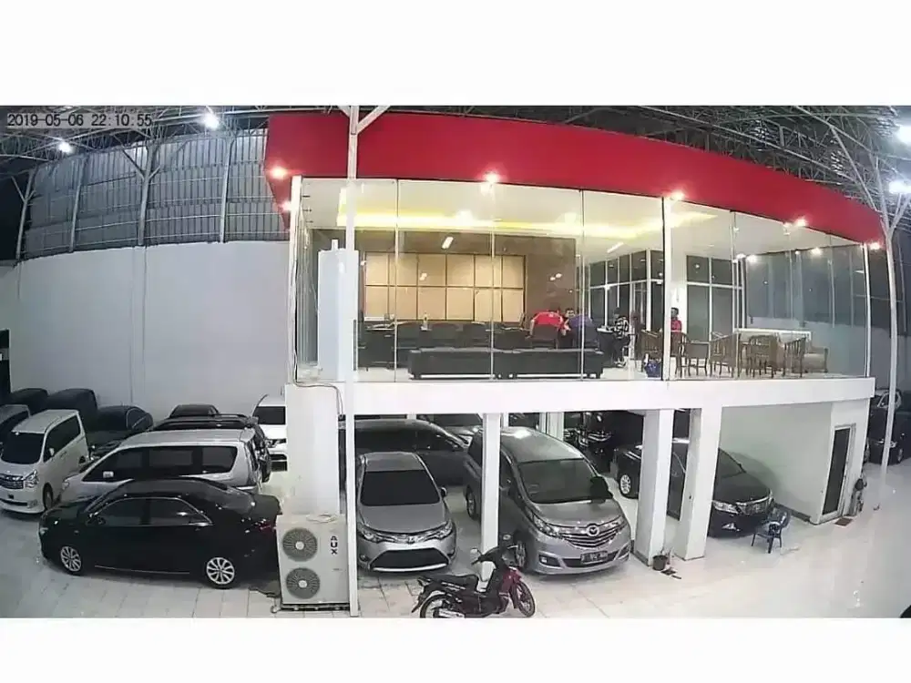 Di Jual Murah Ex Showroom Mobil Lokasi di pinggir Jalan Raya Utama Husein Sastranegara, Jurumudi, Tangerang, Banten