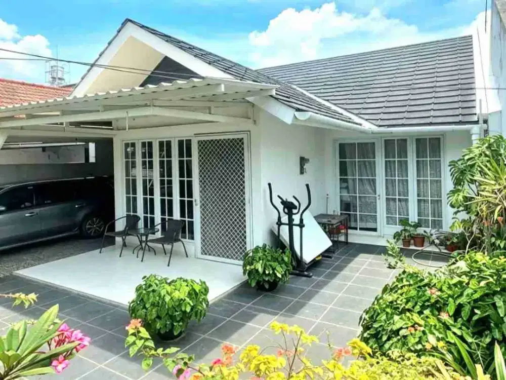 MURAH !! Luas 162 Rumah Cantik Kemang Pratama 2 Bekasi SHM