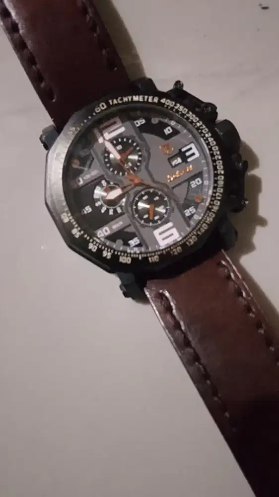 BU jual aja jam masih normal dan bagus chrono aktif tgl aktif